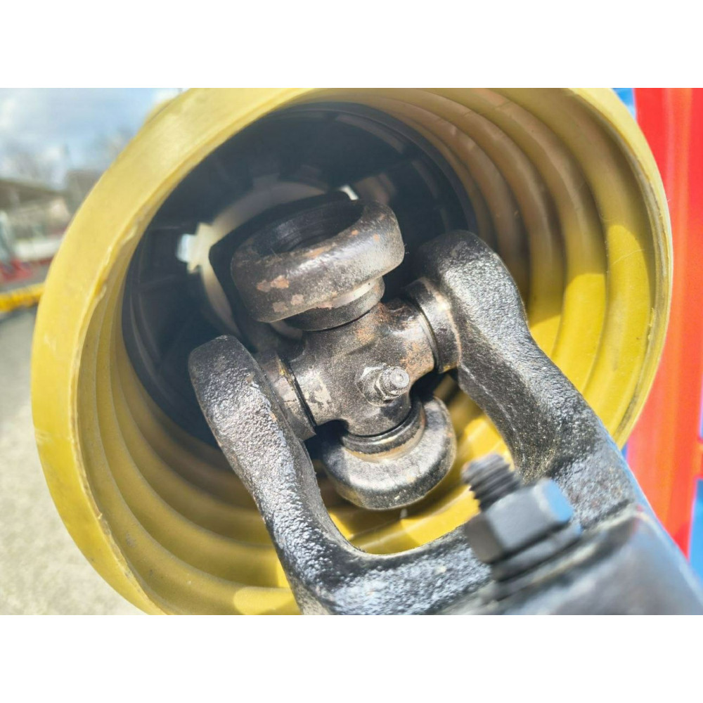 Карданный вал со срезным болтом 6×6