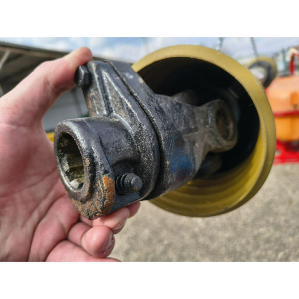 Карданный вал со срезным болтом 6×6