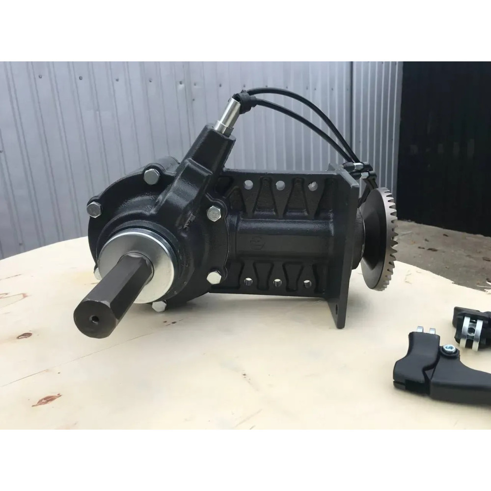 Редуктор с дифференциалами для мотоблока (нога с разблокираторами)