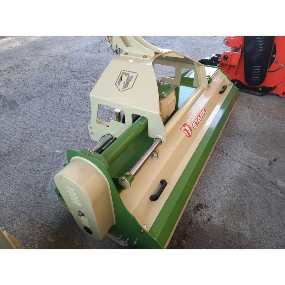 Мульчирователь садовый навесной 1.75 м гидросмещение, откр. крышка Stark KMH 175 + Profi